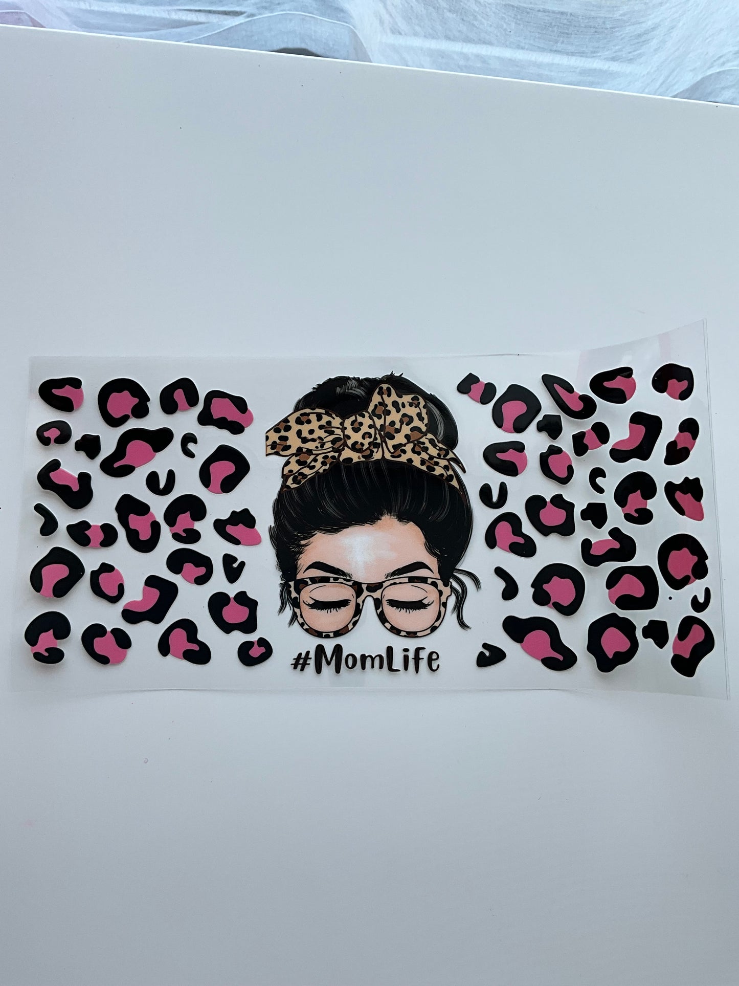 Mom life Leo pink