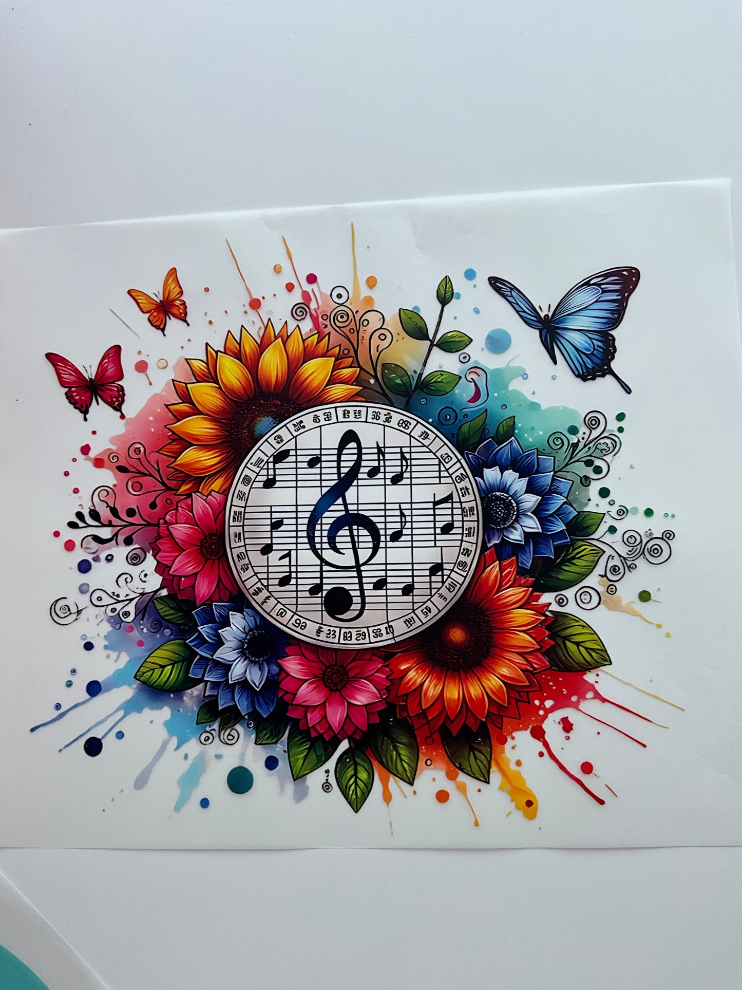 Textil Sticker Notenschlüssel und Schmetterlinge