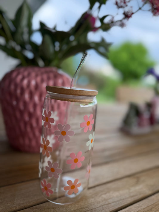 Blumig & Wiederverwendbar – Handveredeltes Trinkglas mit rosa-pinken Blüten