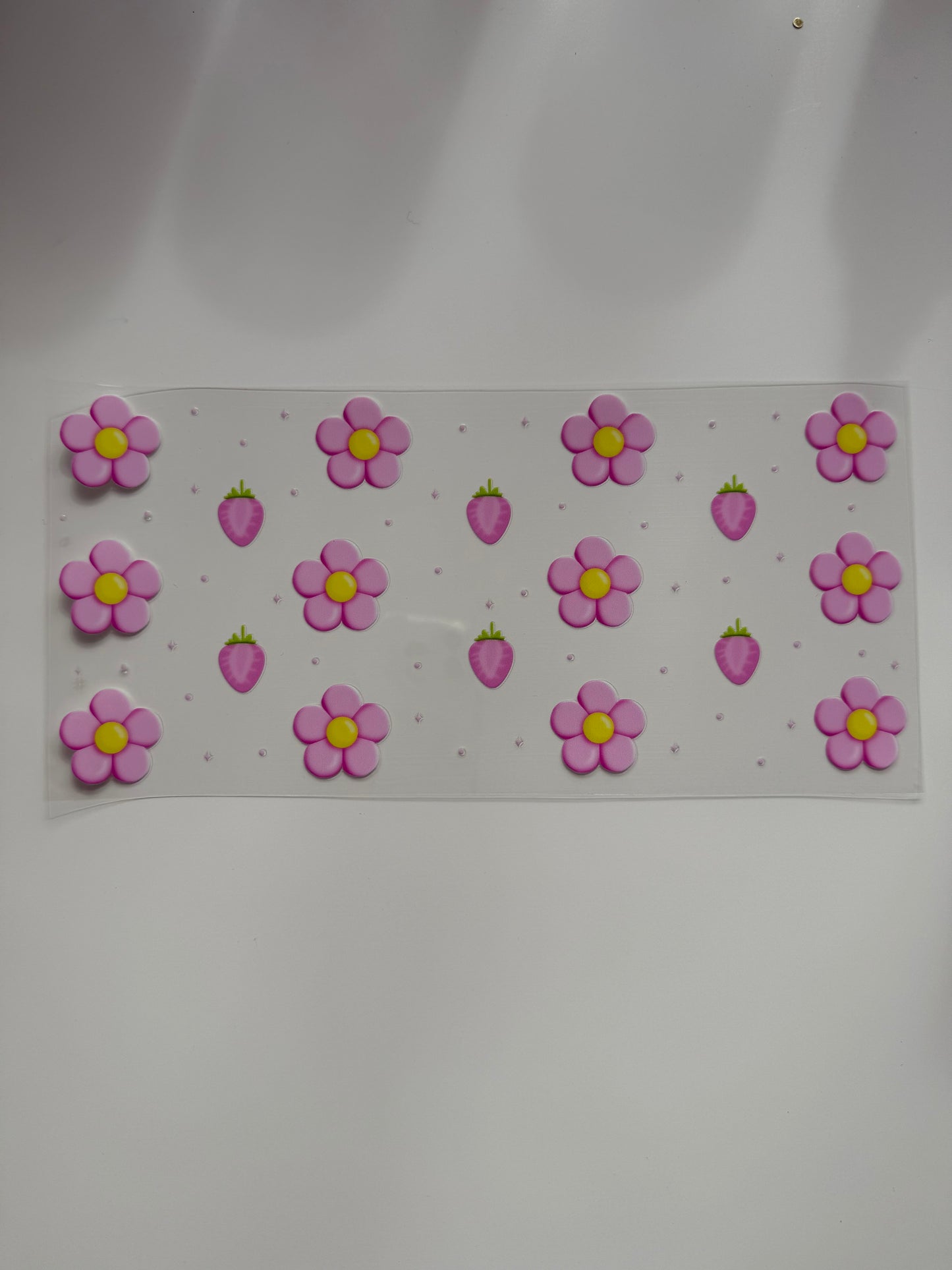 Blumen und Erdbeeren pink