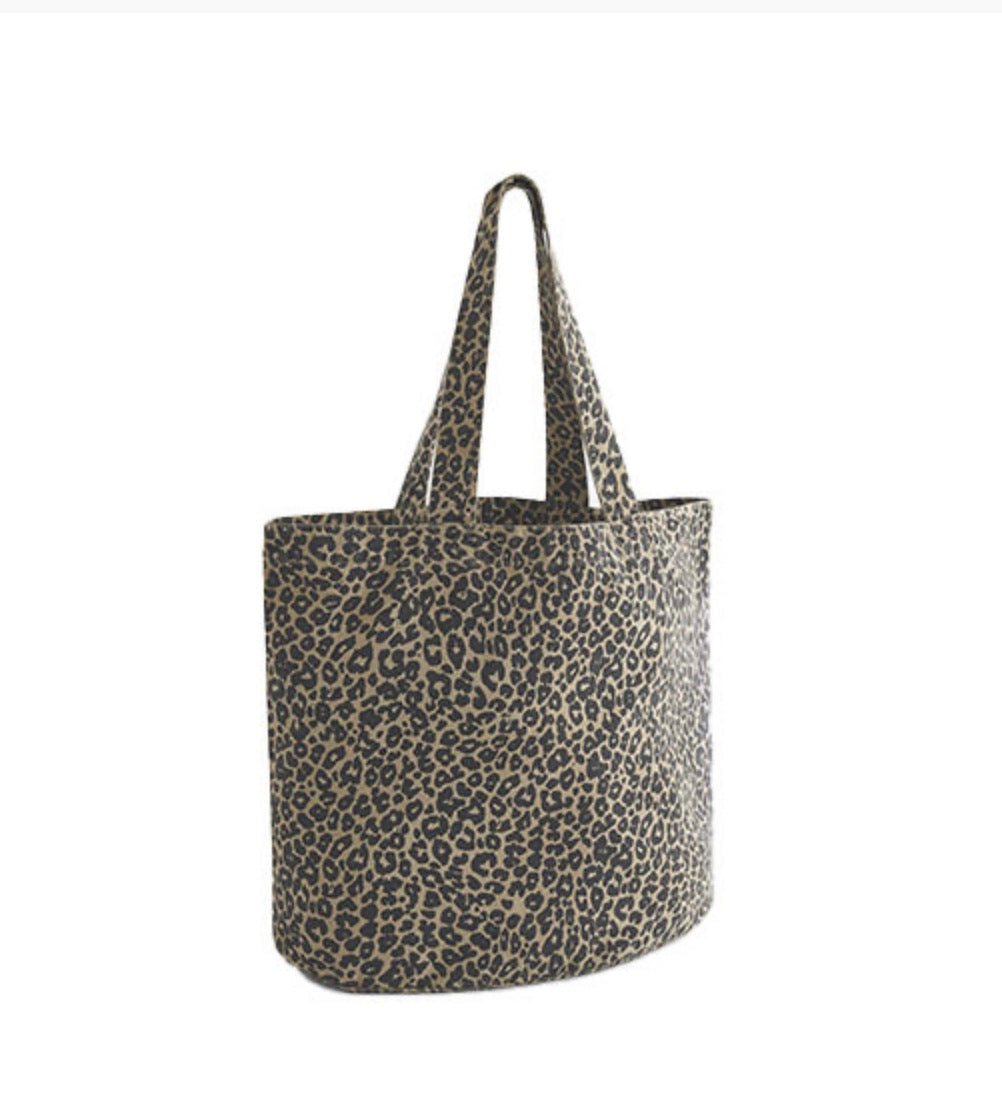Leo Canvas Tote – Statement Bag, handmade & yours 🐆✨