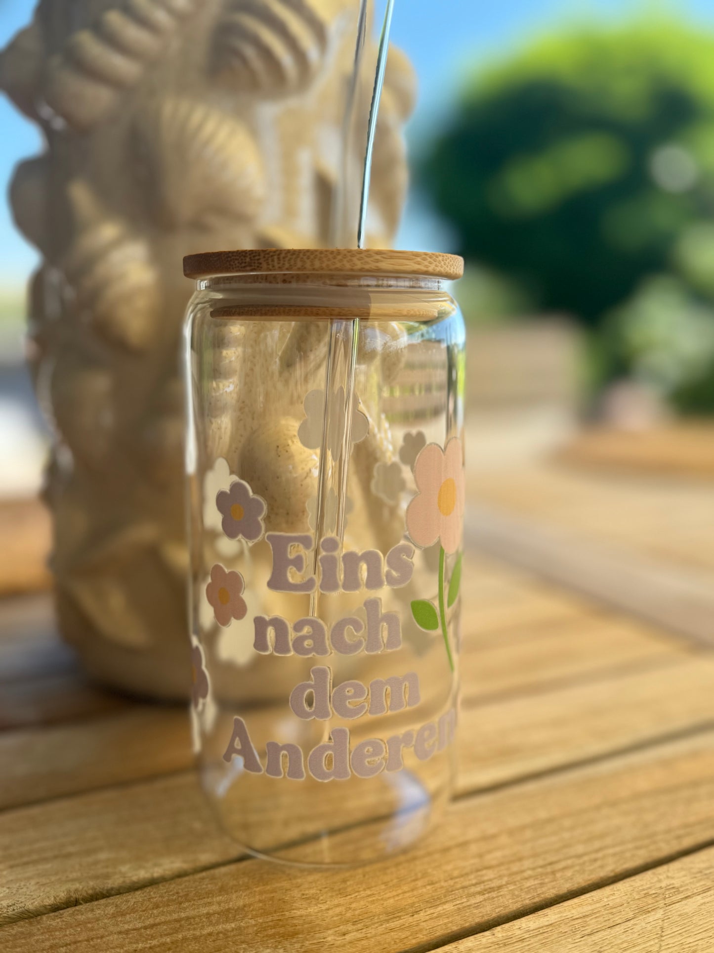 Design-Trinkglas „Eins nach dem Anderen“ – Original Art by Nic