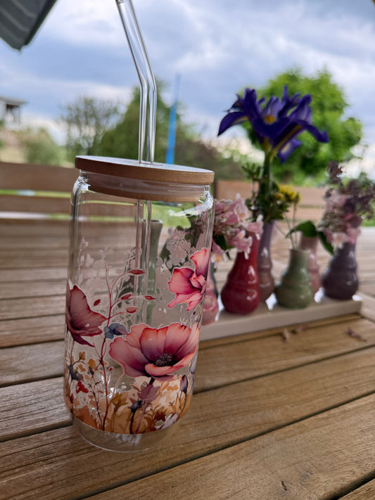 Blütentraum im Glas – Handveredeltes Design-Trinkglas mit floraler Pracht