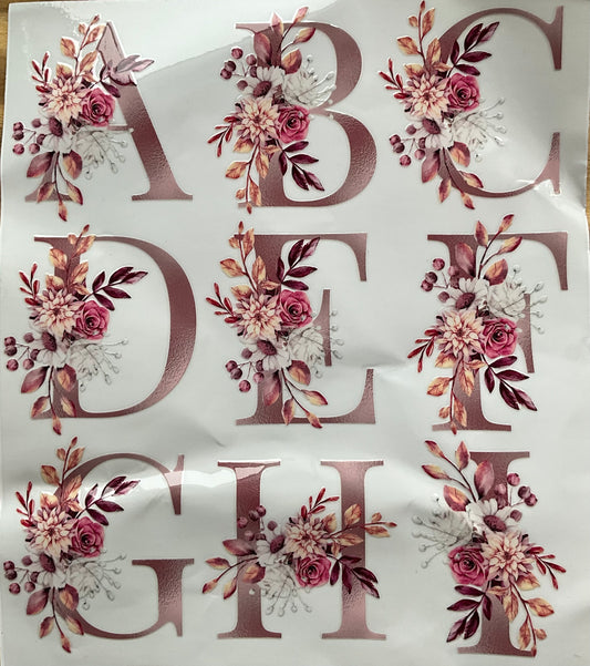 325 Altrosa Alphabet mit Blumen  Grösse: ca. 7 cm mal  7 cm