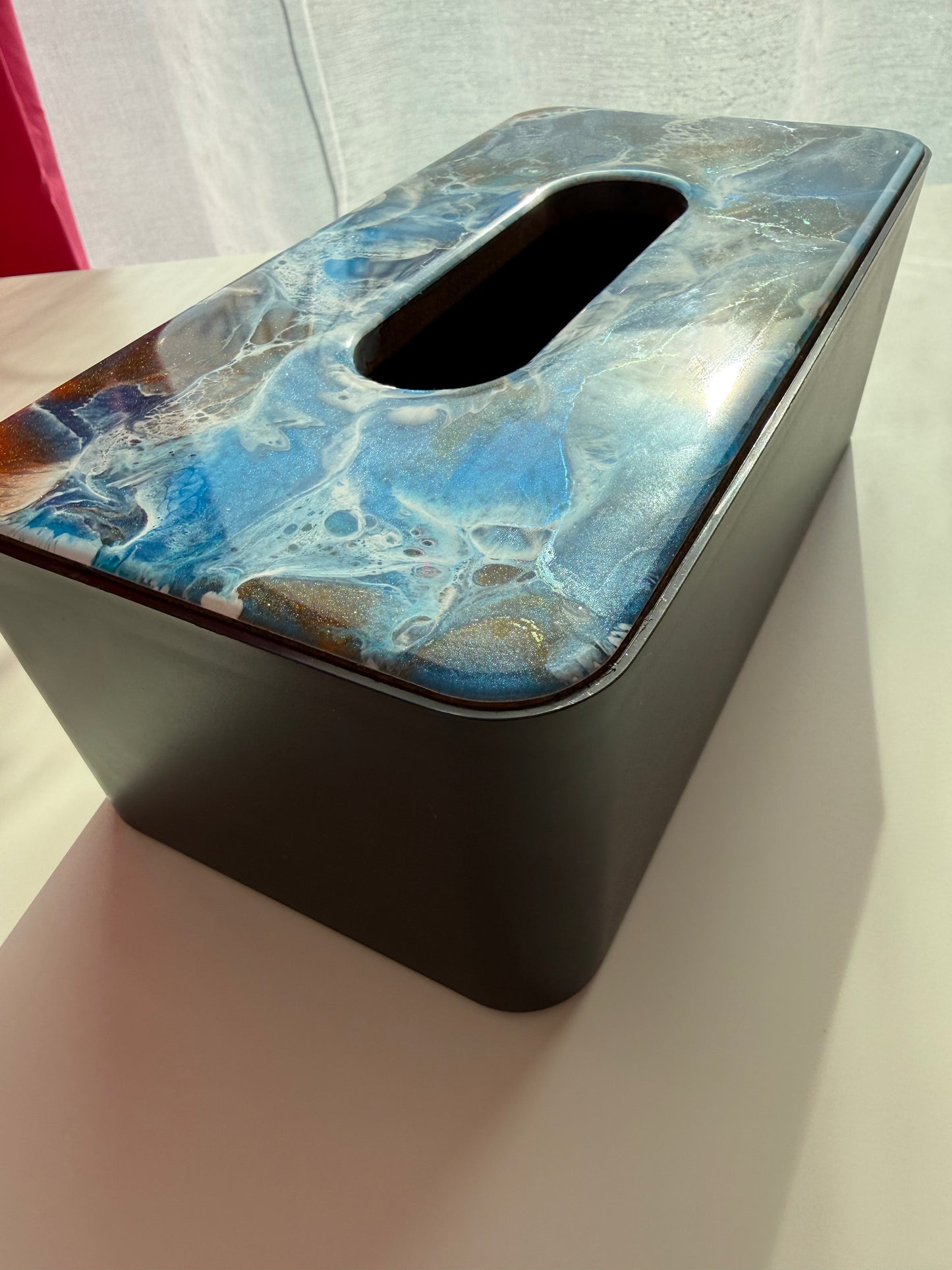Taschentuchbox mit handveredeltem Resin-Deckel – Ocean Art Unikat