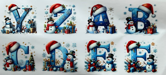 324  Weihnachtsmützen Blaues Alphabet Grösse: ca. 5cm mal  5cm