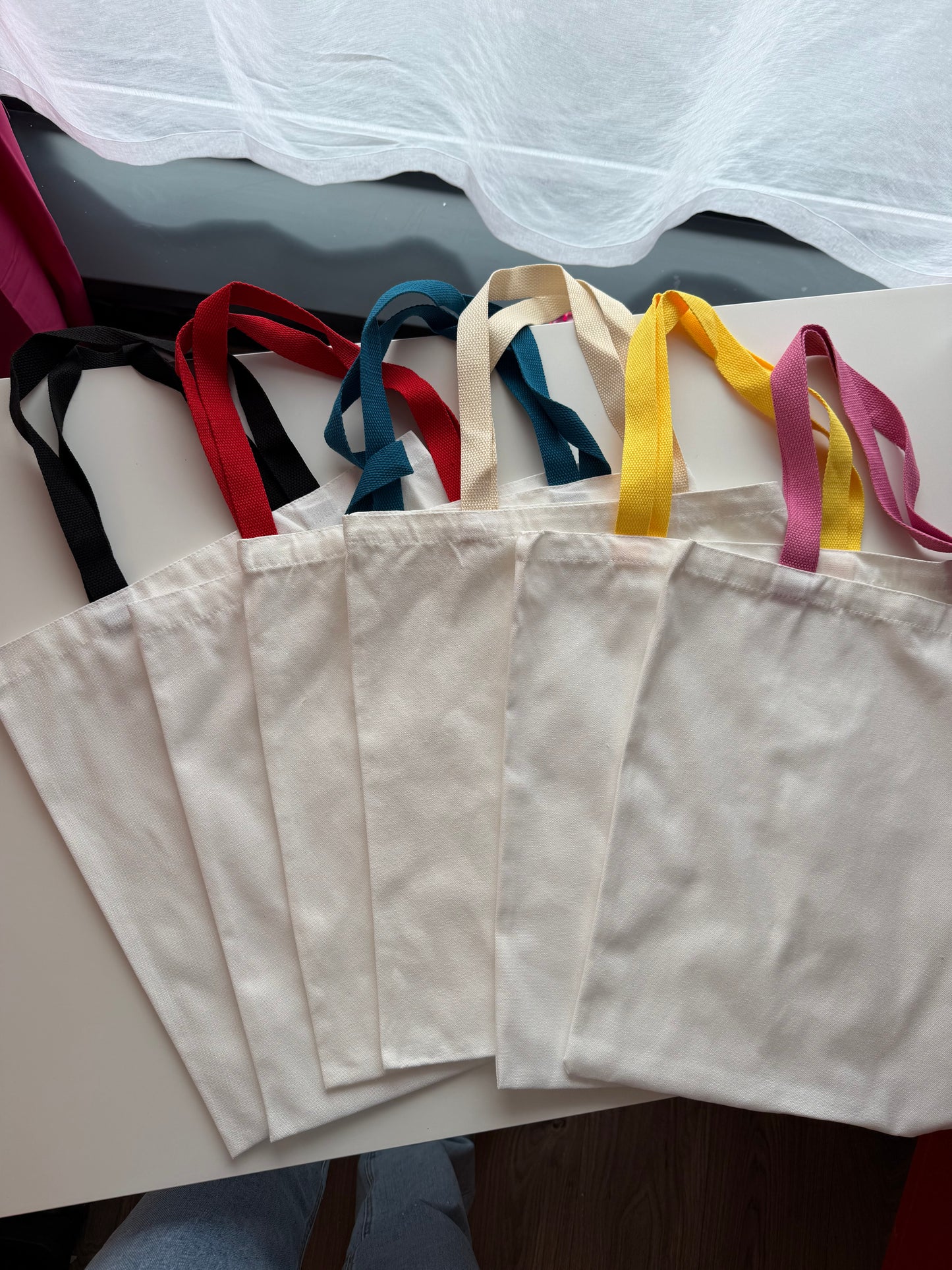 Bunte Henkel Tasche für Sticker 👜 Deine Tasche. Deine Idee. Dein Style.