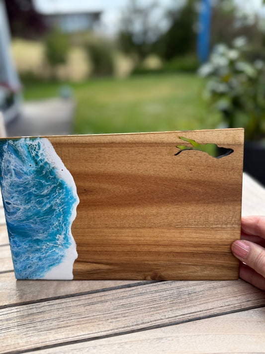 „BodenseeLiebe – Resin-Brettchen mit Bodensee-Ausschnitt“