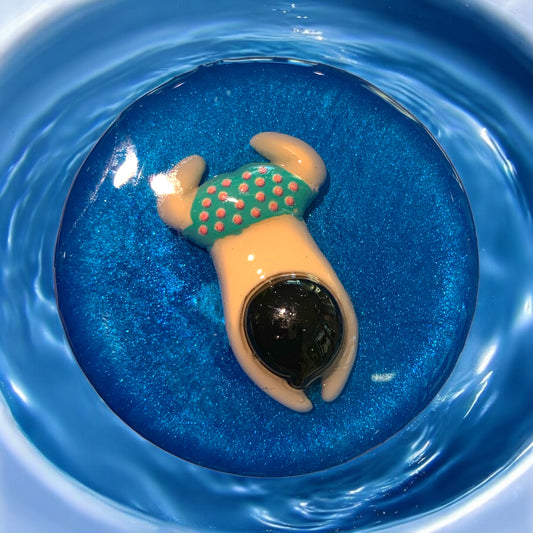 “Little Swimmer – Wellenabenteuer im Waschbecken”