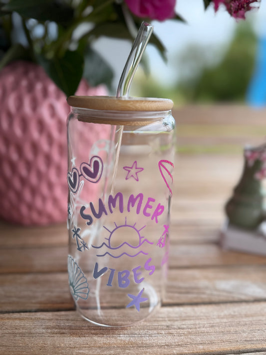 „Summer Vibes“ – handveredeltes Design-Trinkglas für den perfekten Sommerdrink (470 ml / 16 OZ)
