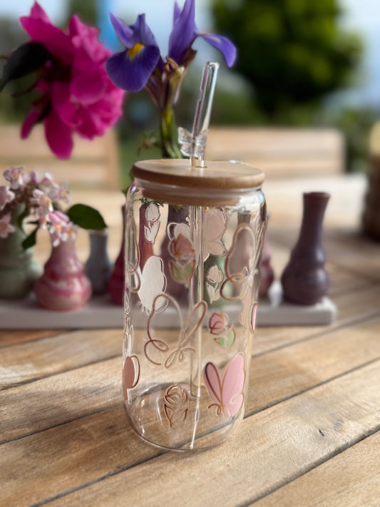 Glastrinkhalm mit Glasschmetterling – zart, verspielt & elegant