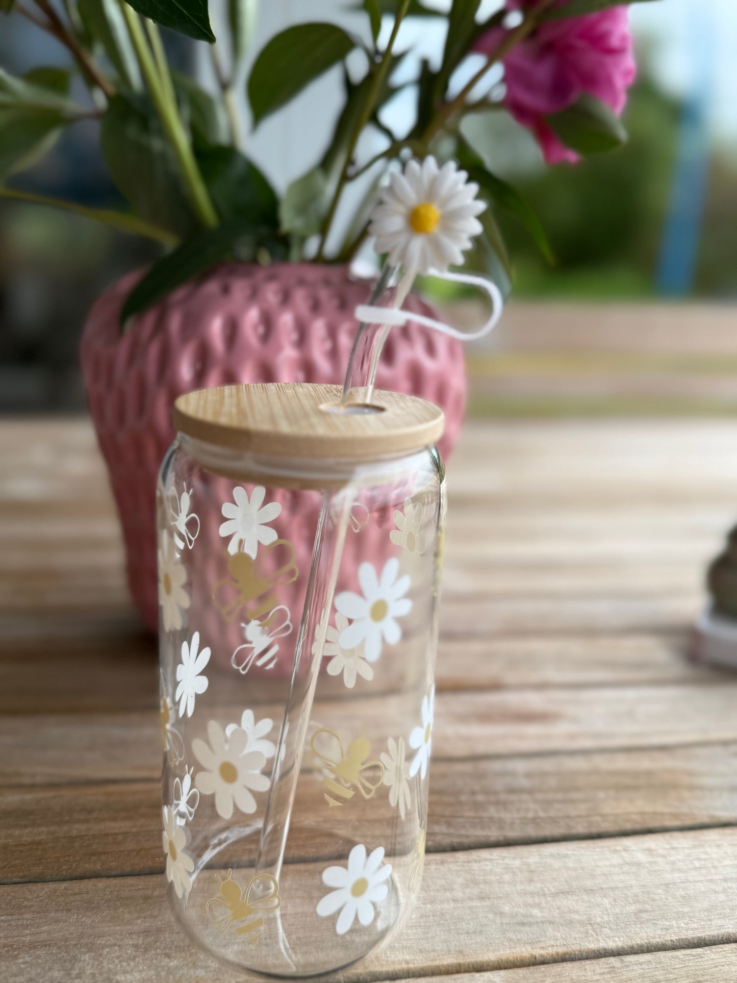 🌼🐝 Bee & Bloom – Design-Trinkglas mit Blumen & Bienen 🐝🌼