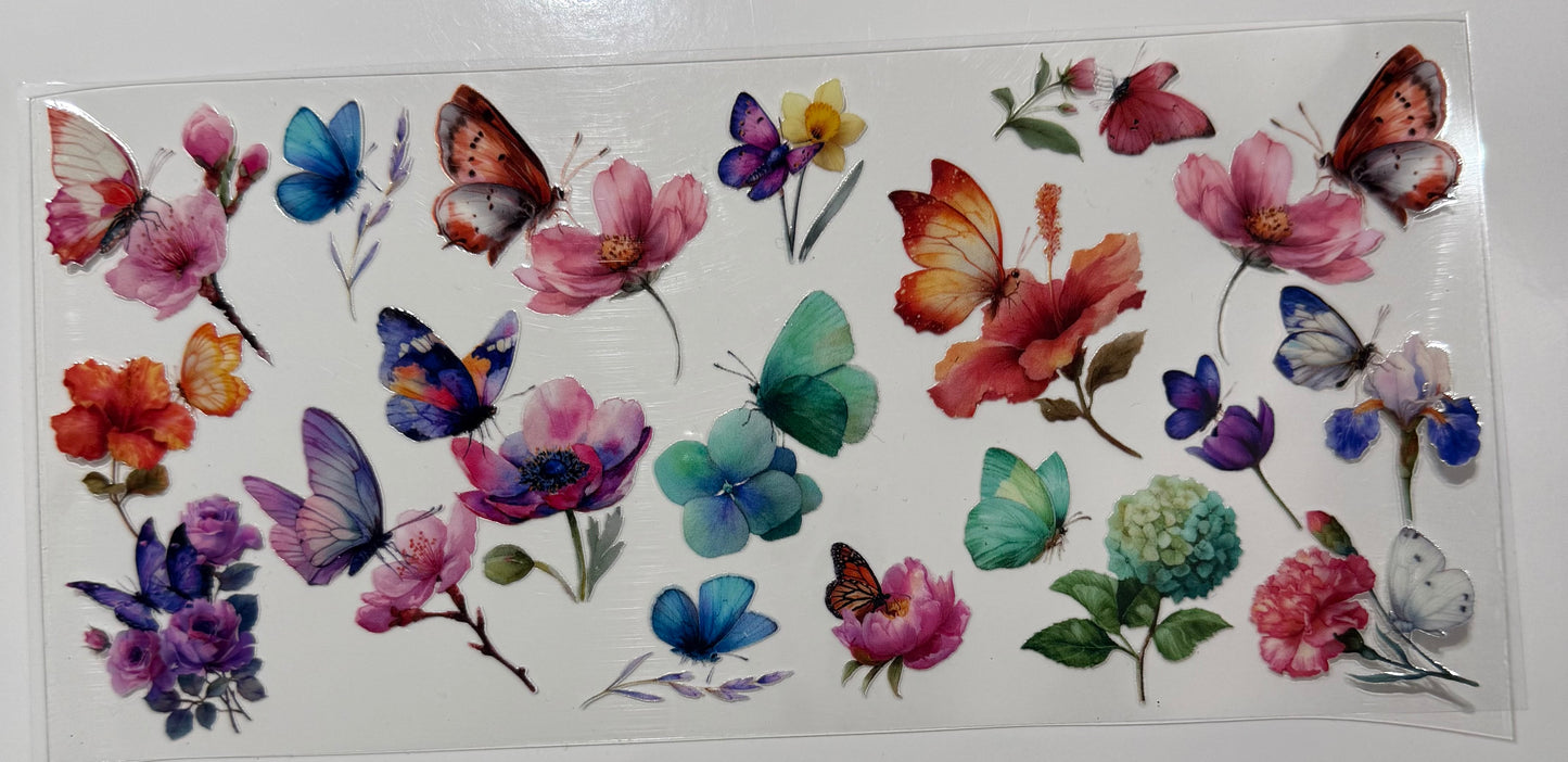 Schmetterlinge und Blumen
