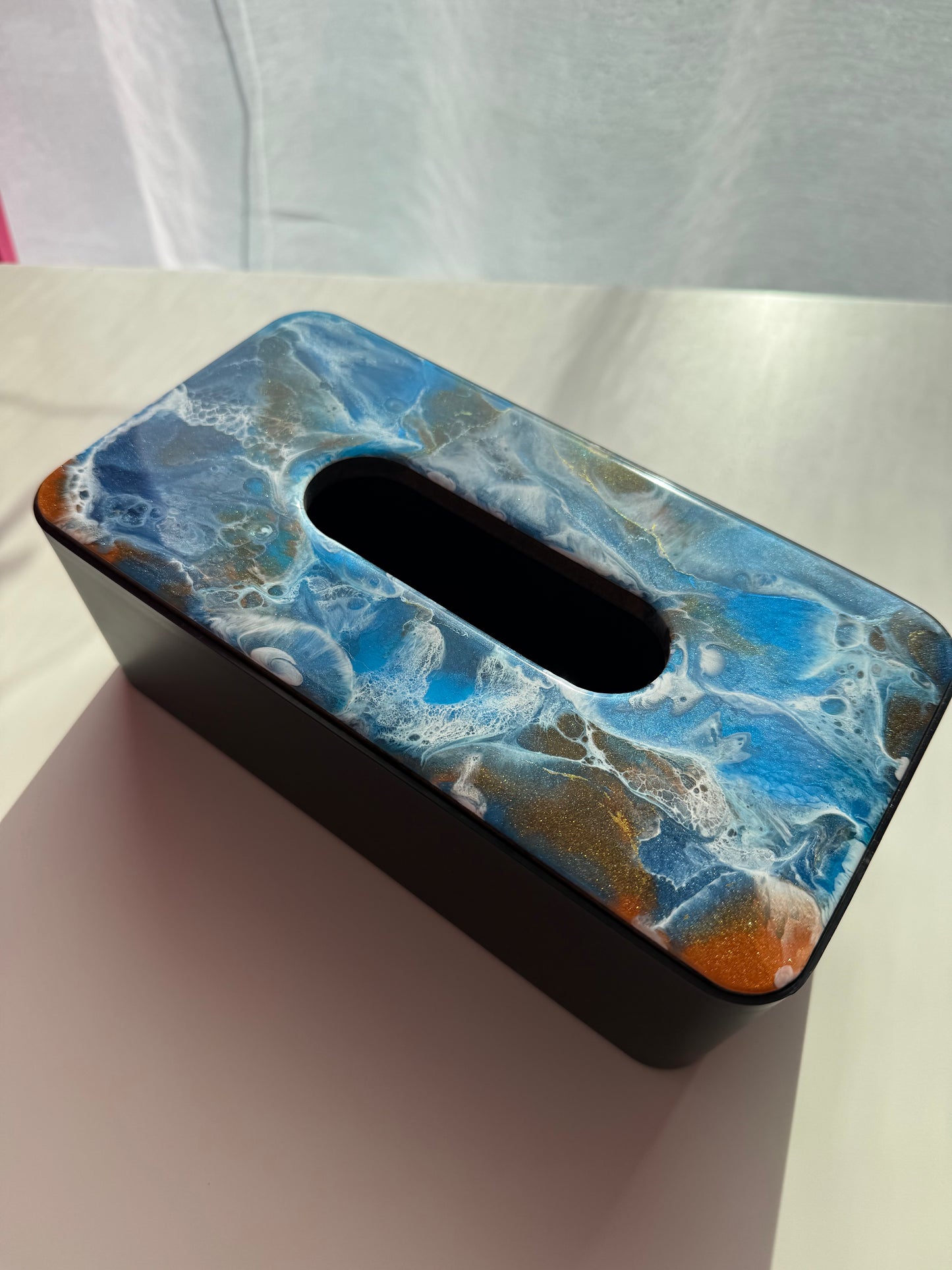Taschentuchbox mit handveredeltem Resin-Deckel – Ocean Art Unikat