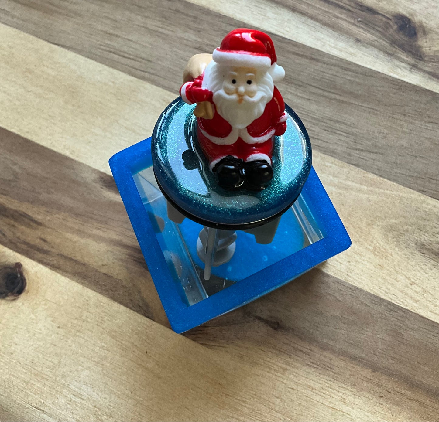 🎄 Weihnachts Waschbeckenstöpsel – Sitzender Weihnachtsmann