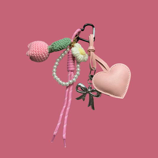 🎀 „Sweetheart Bloom“ – Taschen- & Schlüsselanhänger (Unikat)
