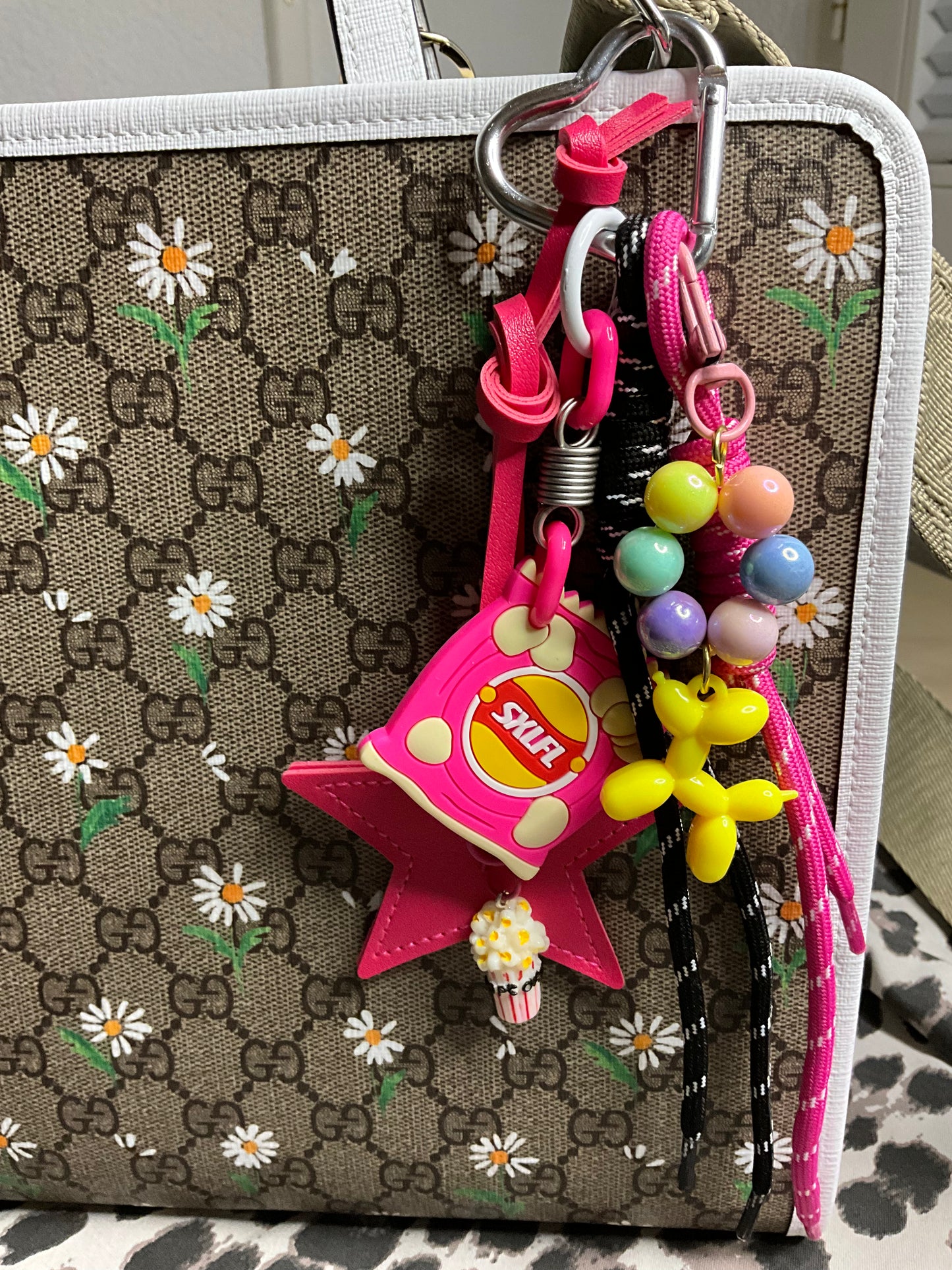 🌟 „Pop Star Snack“ – Taschen- & Schlüsselanhänger (Unikat)
