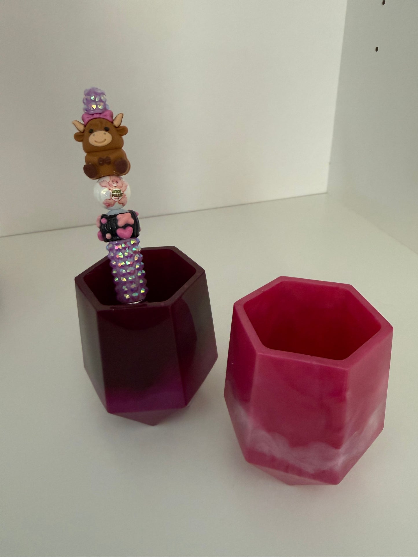 Resin-Stiftehalter „Ruby“