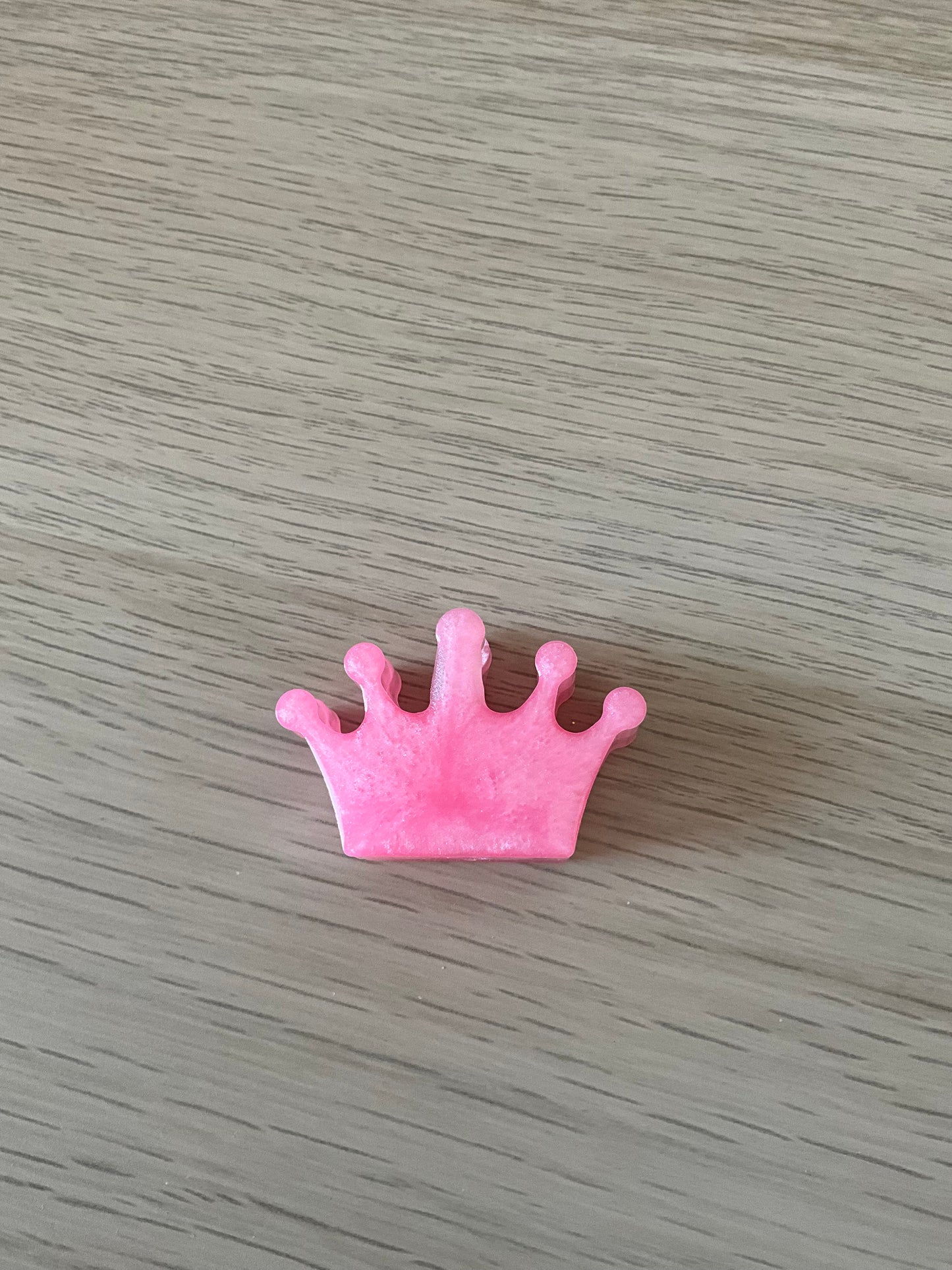 Krone Resin – Handmade „Tiny Toppers by Art by Nic“