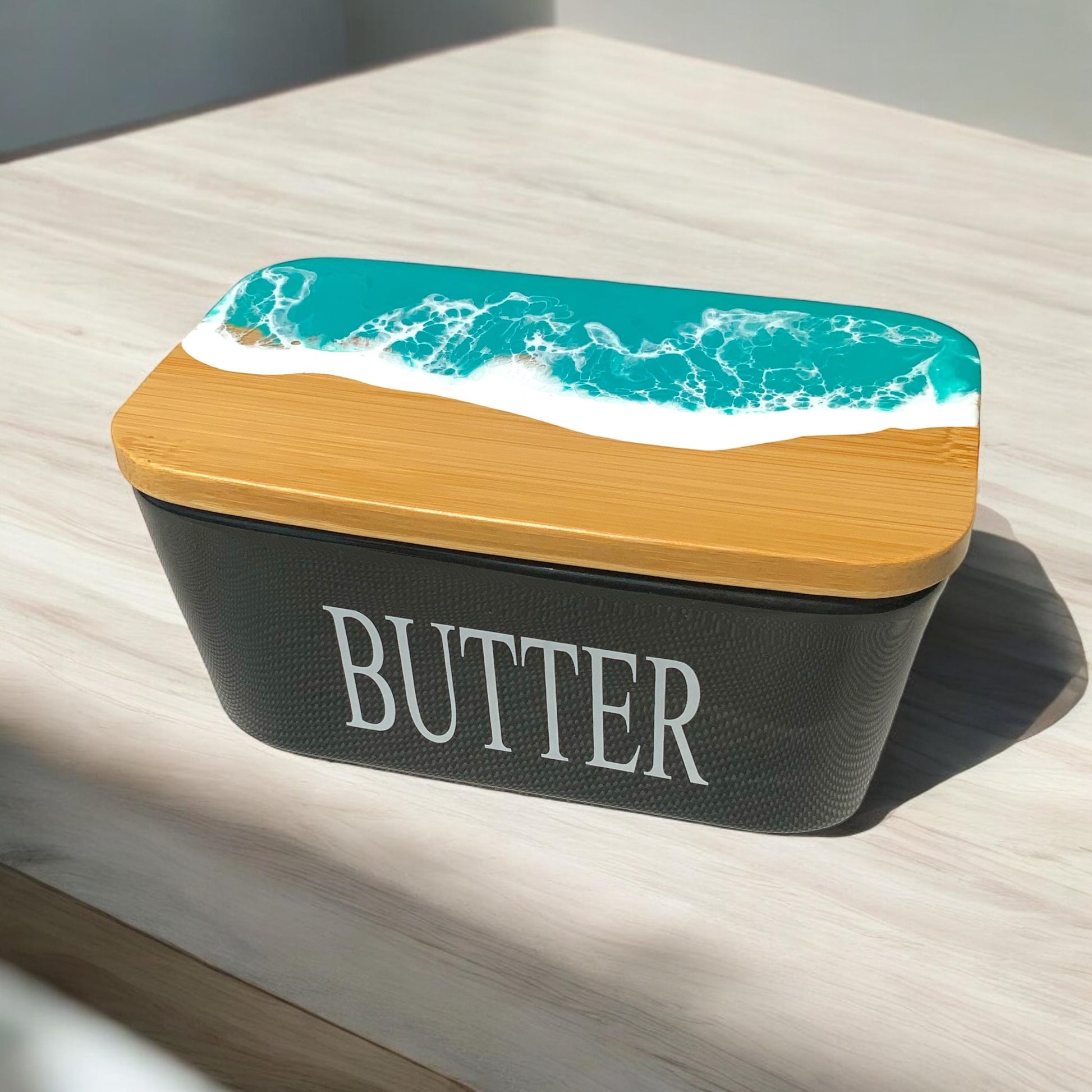 Butterdose mit Ocean Art Deckel aus Resin Bambus Keramik handveredelt maritime Kuechendeko Geschenkidee Unikat Küchenaccessoire