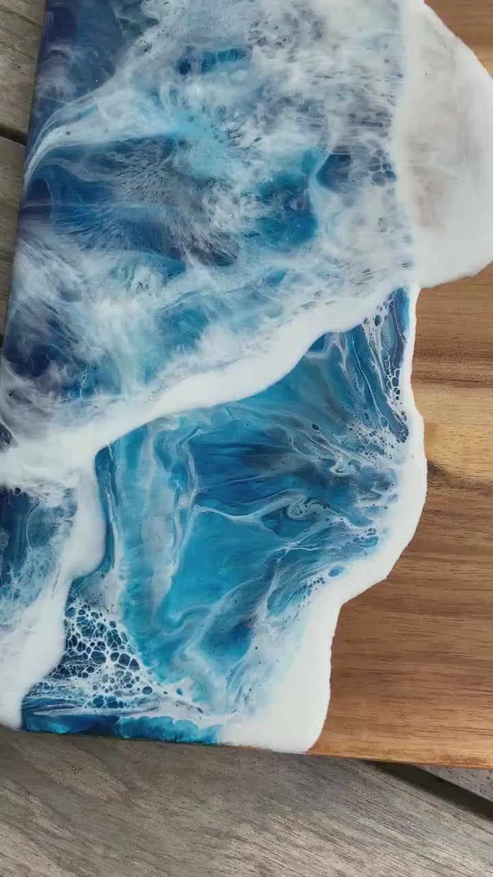 Ocean Art Servierbrett Resin Akazienholz Handgemacht Küchenbrett Meeresdeko Geschenkidee Küche Küchenkunst Strandlook Unikat